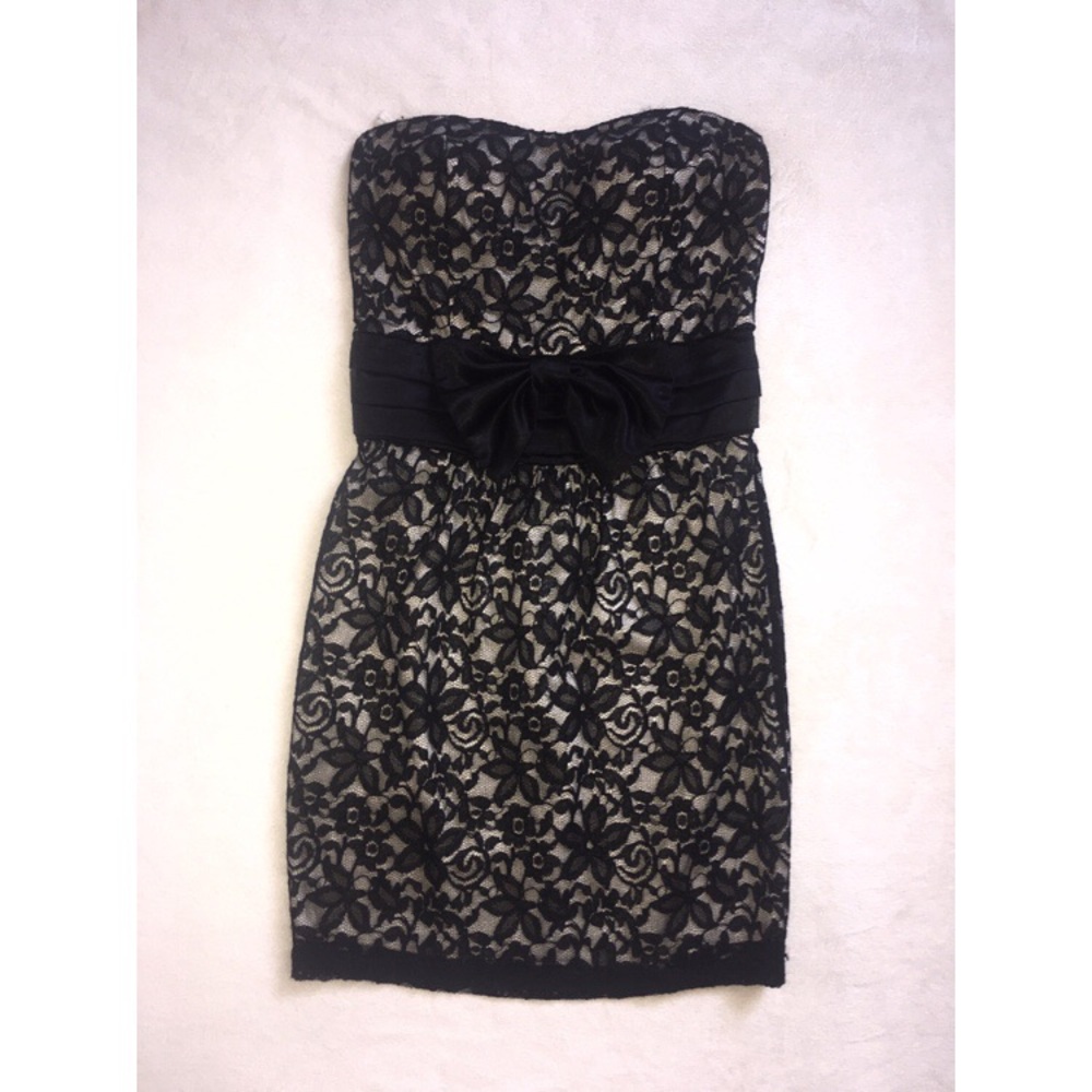 Nice Strapless Short Dress